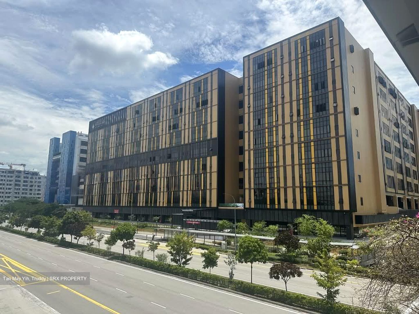 Stellar@tampines (D18), Factory #543678141